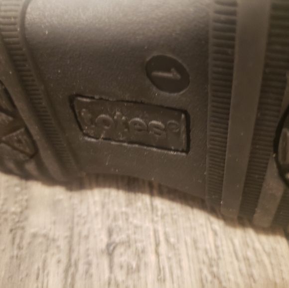 TOTES LITTLE GIRLS WINTER BOOTS | SIZE 1 | GENTLY PRE-LOVED | SO ADORABLE!!! - Picture 9 of 10